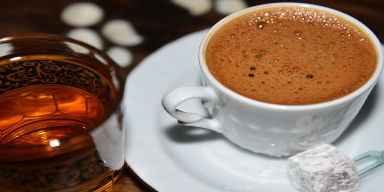 Kahveyi İçtiğiniz bu Saatlere Dikkat Edin Fayda yerine zararlı olabiliyor!