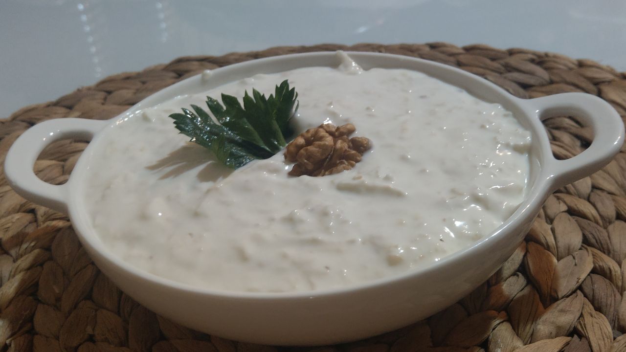 Kerevizin en lezzetli ve pratik hali: yoğurtlu kereviz salatası tarifi