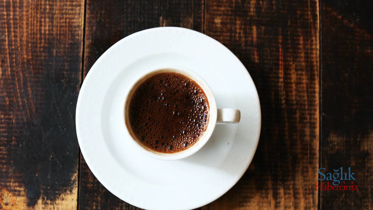 Sırrını Çözdük! Cezvede Bol Köpüklü Türk Kahvesi Yapmanın Püf Noktaları