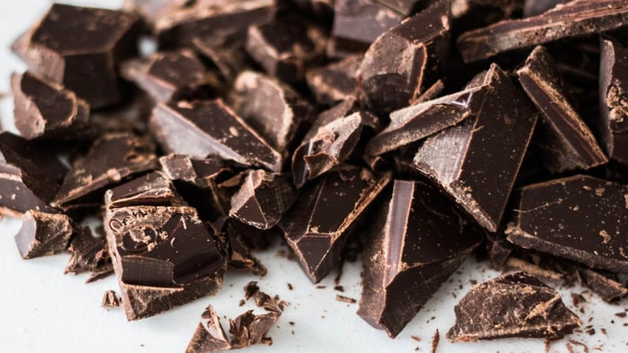Diyette tatlı krizine girenlere en masum öneri: "Bitter Çikolata"