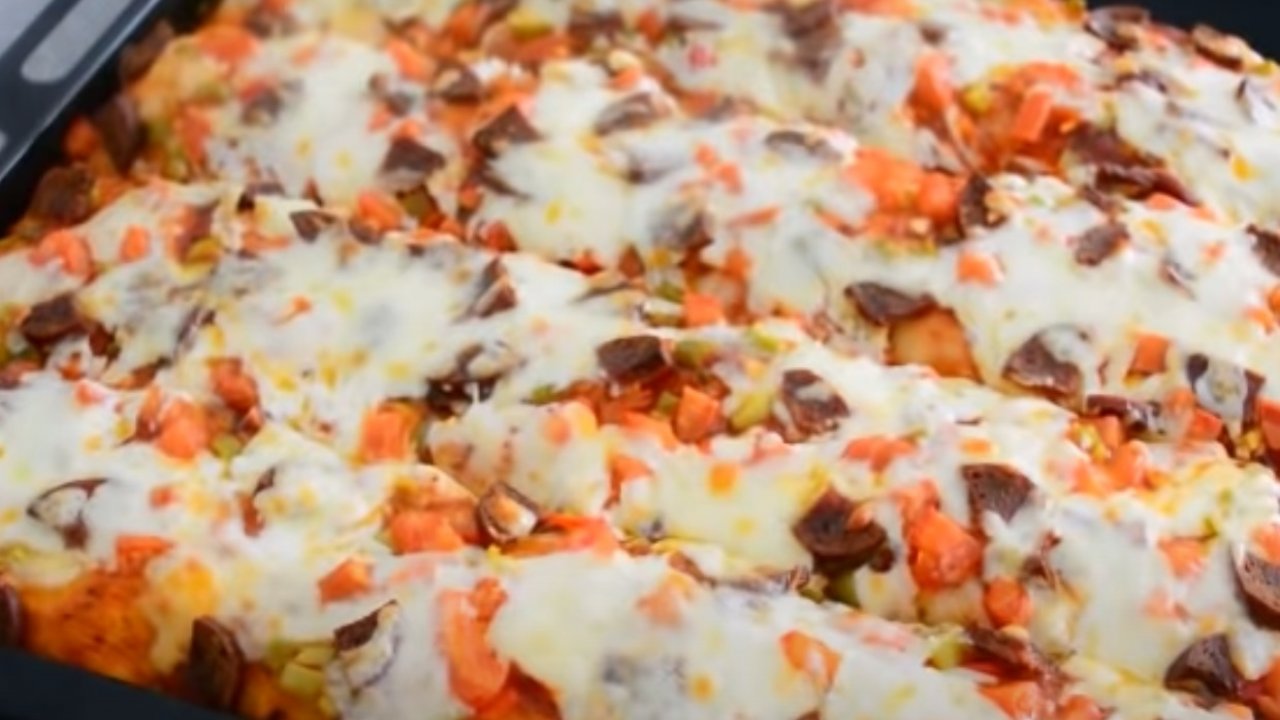 En Az Pizzacılardaki Kadar Lezzetli - Unsuz, Lezzetli Pizza: Patatesten Pizza Tarifi