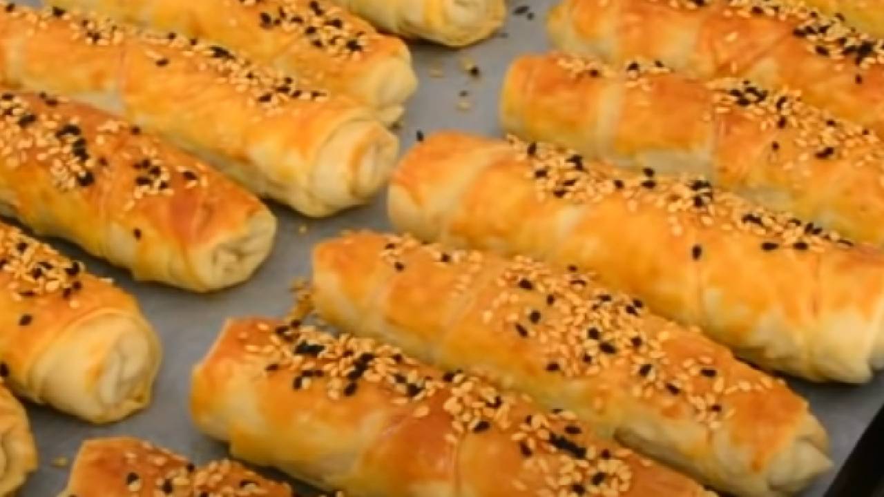 Sosu Efsane Lezzeti 10 Numara Çıtır Çıtır Yeşil Mercimek Böreği Tarifi