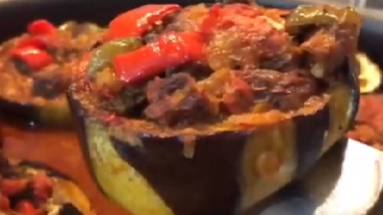 Her Yemekte Et Olsa Güzel Olur Diyenlere! Lokum Kıvamında Yağ Çekmeyen Bostan Kebabı Tarifi