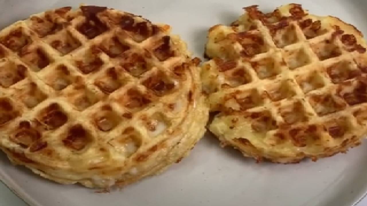 Bu Tarif Gözlemenin Böreğinin Pabucunu Dama Attırıyor! Lezzetli mi Lezzetli Kahvaltılık Peynirli Waffle Tarifi