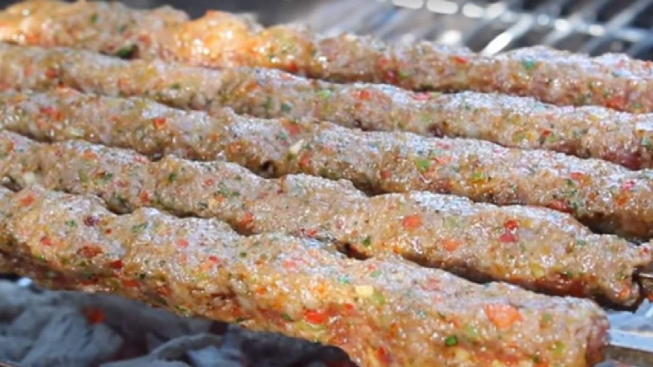 Şanlıurfa'nın Kebapları Meşhur Ama Bu Bilinmiyor Pek! Ustasından Mangalda Ağız Sulandıran Haşhaş Kebabı Tarifi