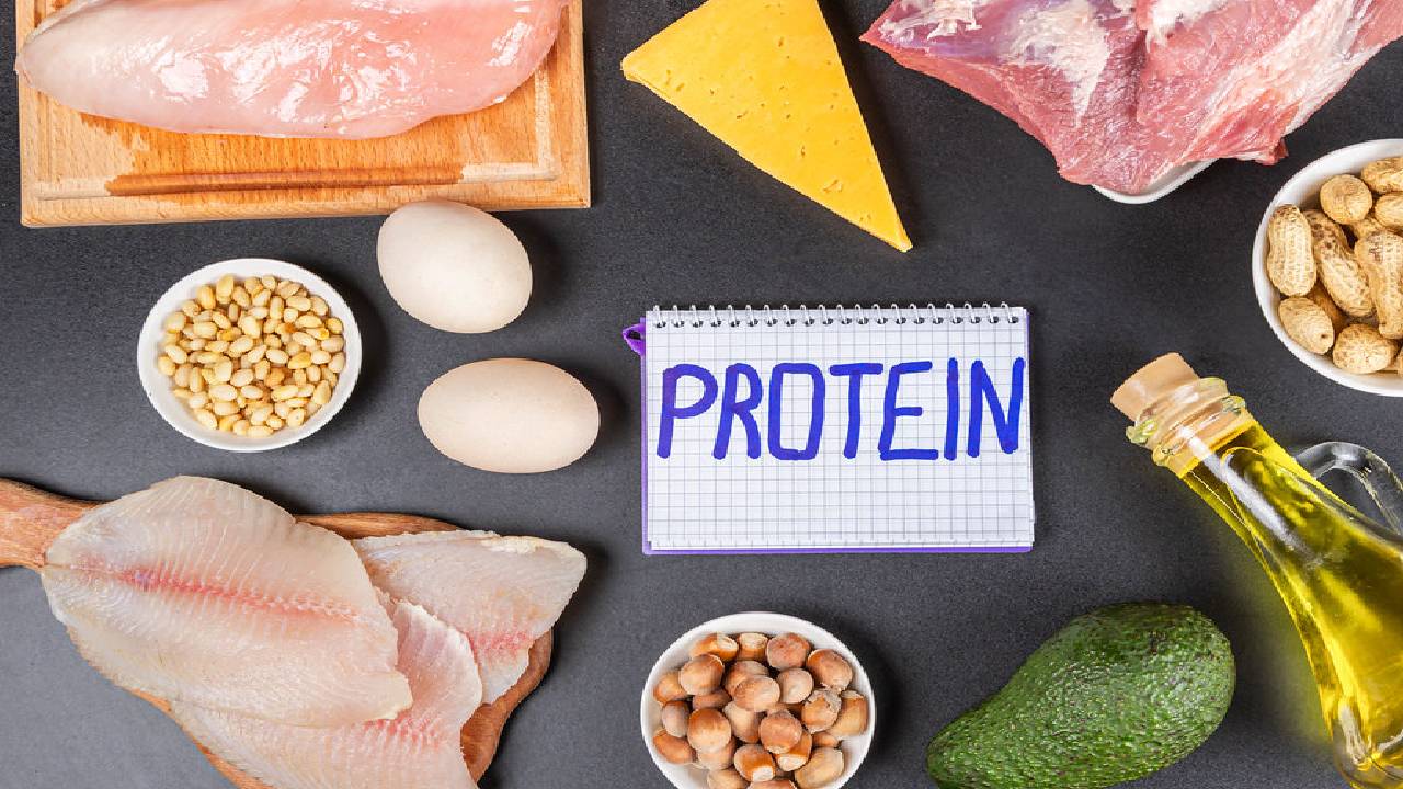 Vücudunuzun Proteine İhtiyaç Duyduğunu Gösteren 11 Belirti