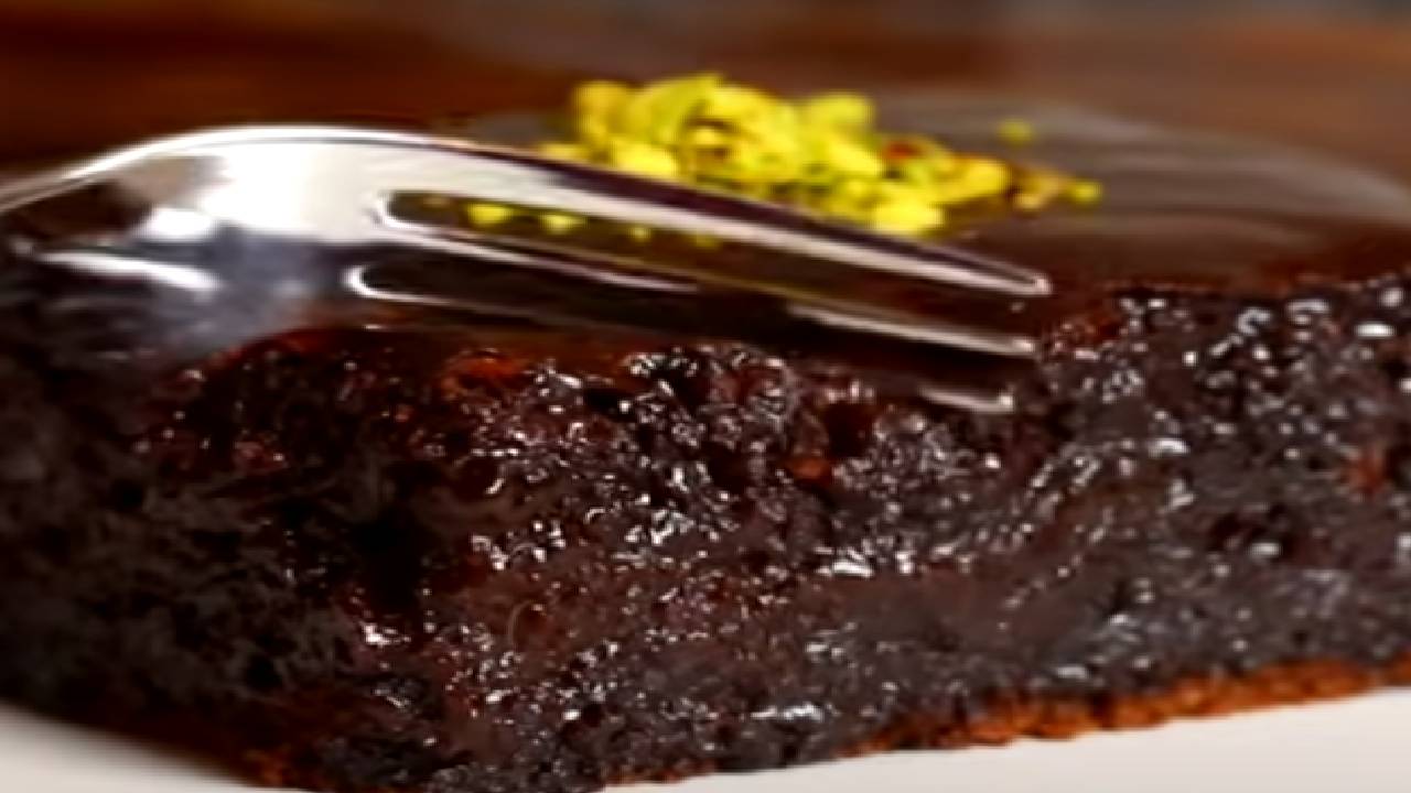 Browni tadında ıslak kek nasıl yapılır? Borcamda bol soslu ıslak kek tarifi
