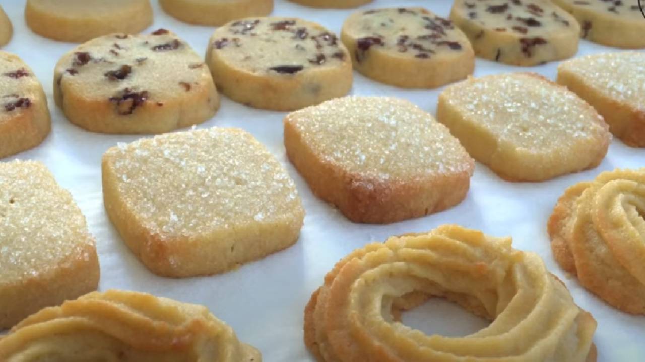 Ağızda dağılan tatlı kurabiye nasıl yapılır?