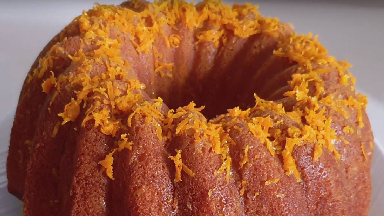 Kolay portakallı ıslak kek nasıl yapılır?