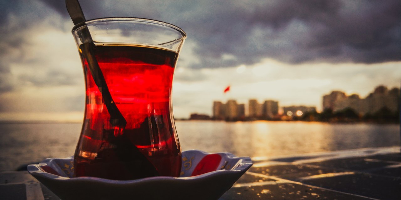 Çay içerek sağlığınızı koruyabilirsiniz! Çayın sayısız faydası çıktı