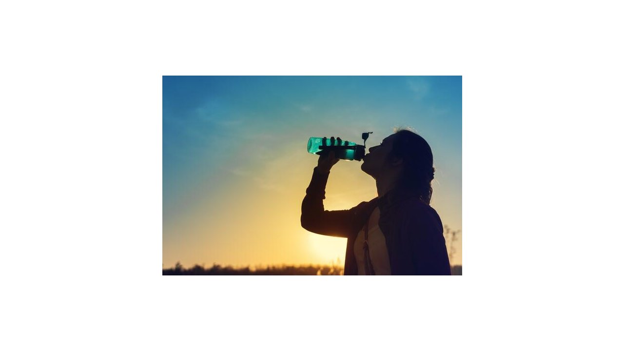 “Hipertansiyon hastaları sıcak havalarda bol su tüketmeli”