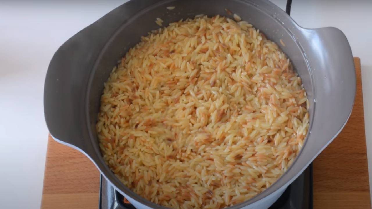 arpa-sehriye-salatasi-2.jpg