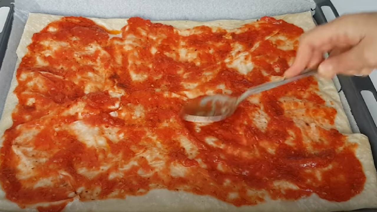yufkadan-pizza-borek-6.jpg